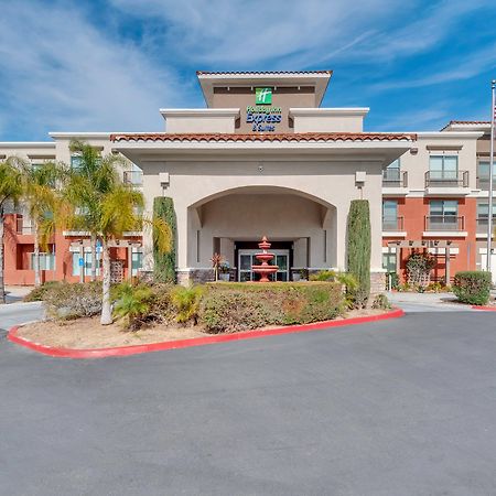 Holiday Inn Express Hotel & Suites Lake Elsinore By Ihg Exterior foto